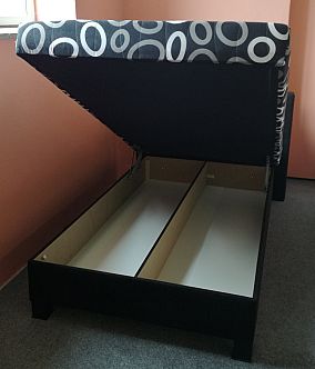 Postel NIKOL 140cm, s matrací, s roštem a s úložným prostorem